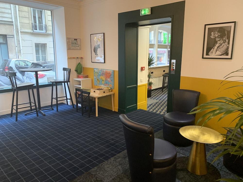 Hotel Ibis Styles Paris Cadet Lafayette Esterno foto