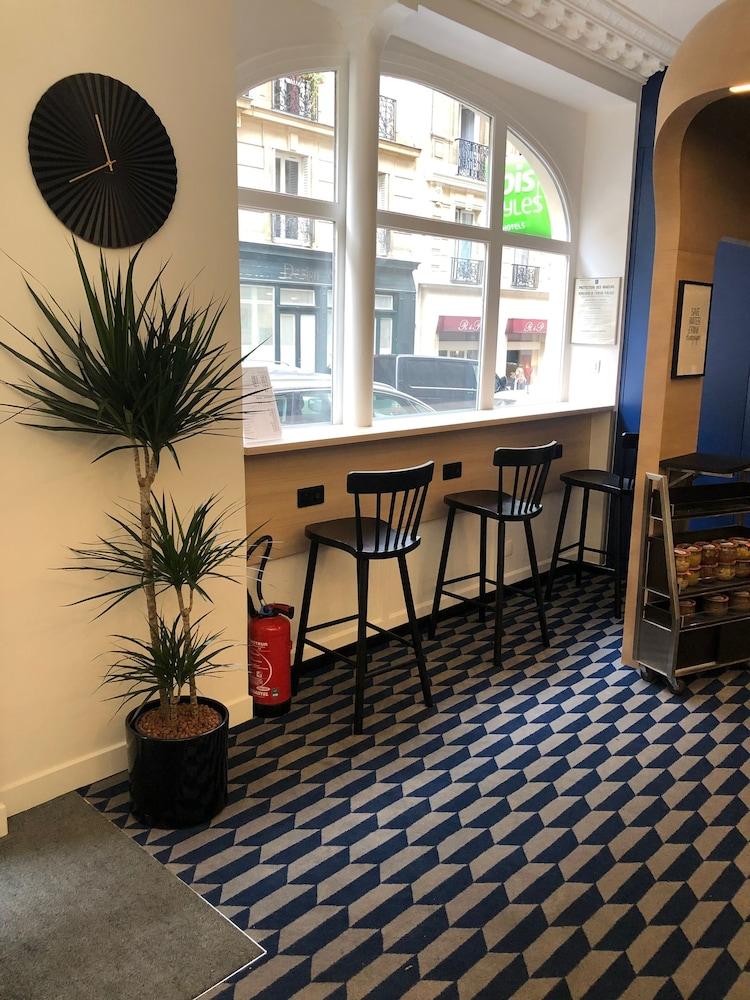Hotel Ibis Styles Paris Cadet Lafayette Esterno foto