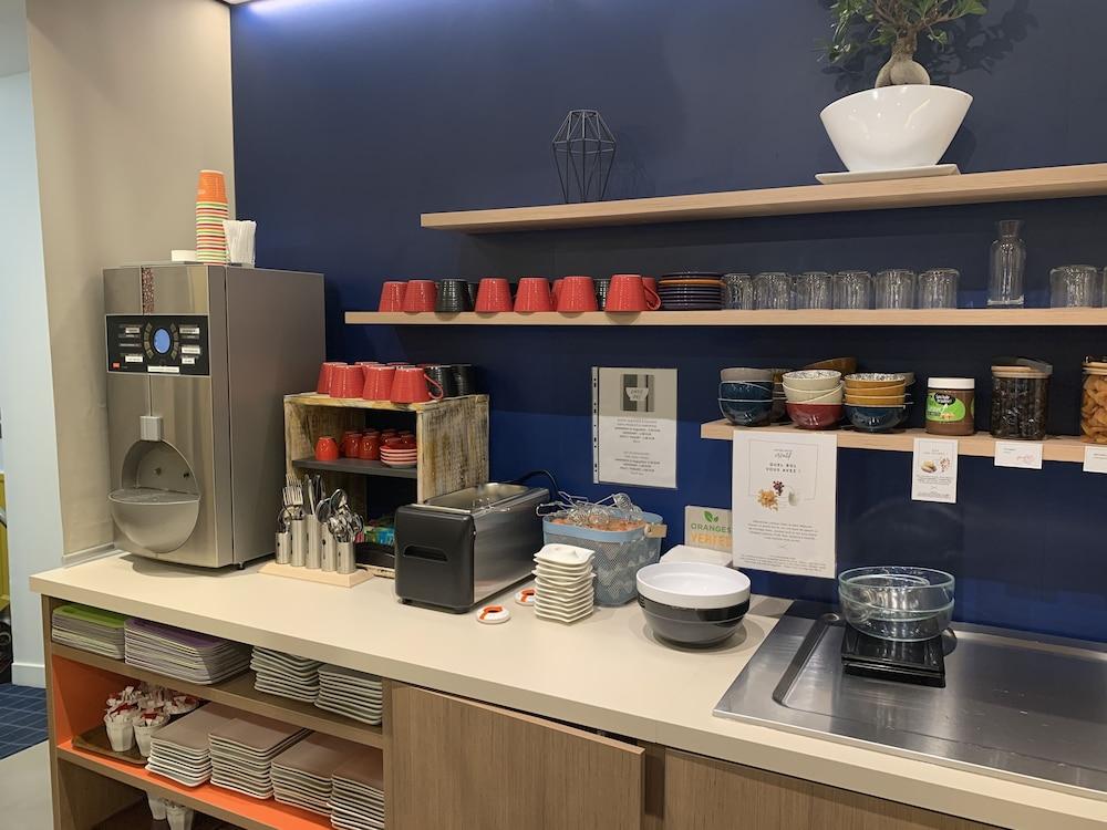Hotel Ibis Styles Paris Cadet Lafayette Esterno foto