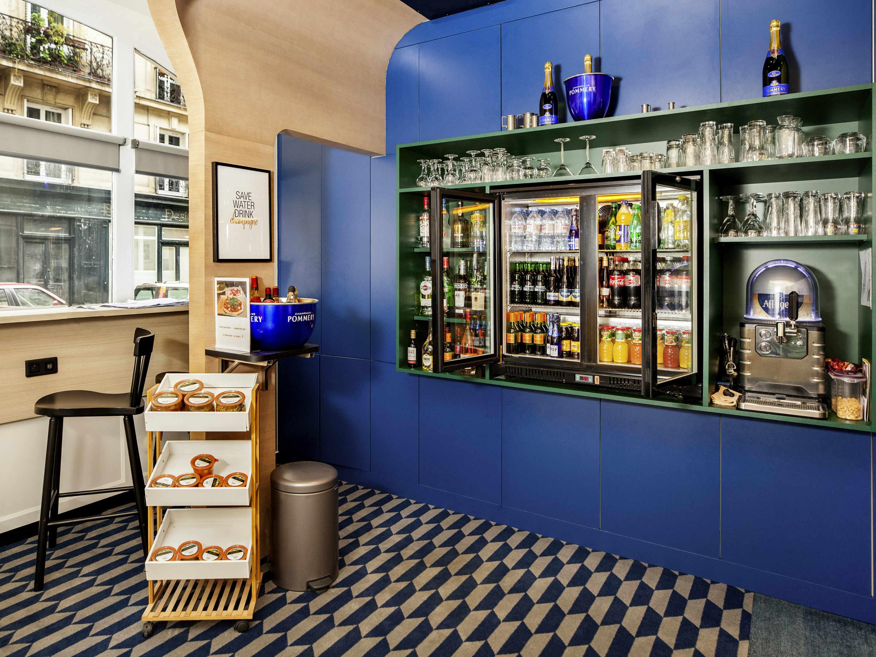 Hotel Ibis Styles Paris Cadet Lafayette Esterno foto