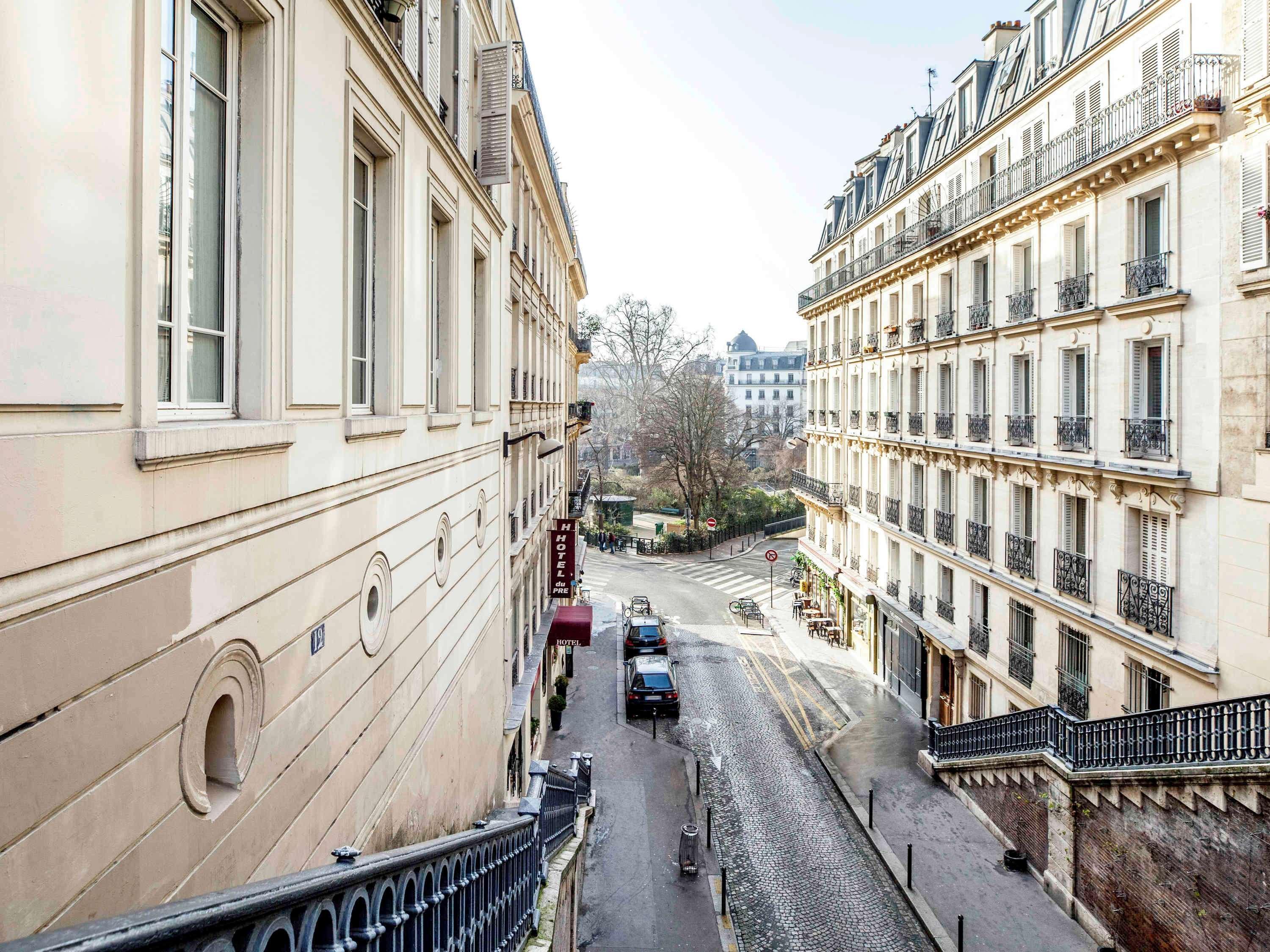 Hotel Ibis Styles Paris Cadet Lafayette Esterno foto