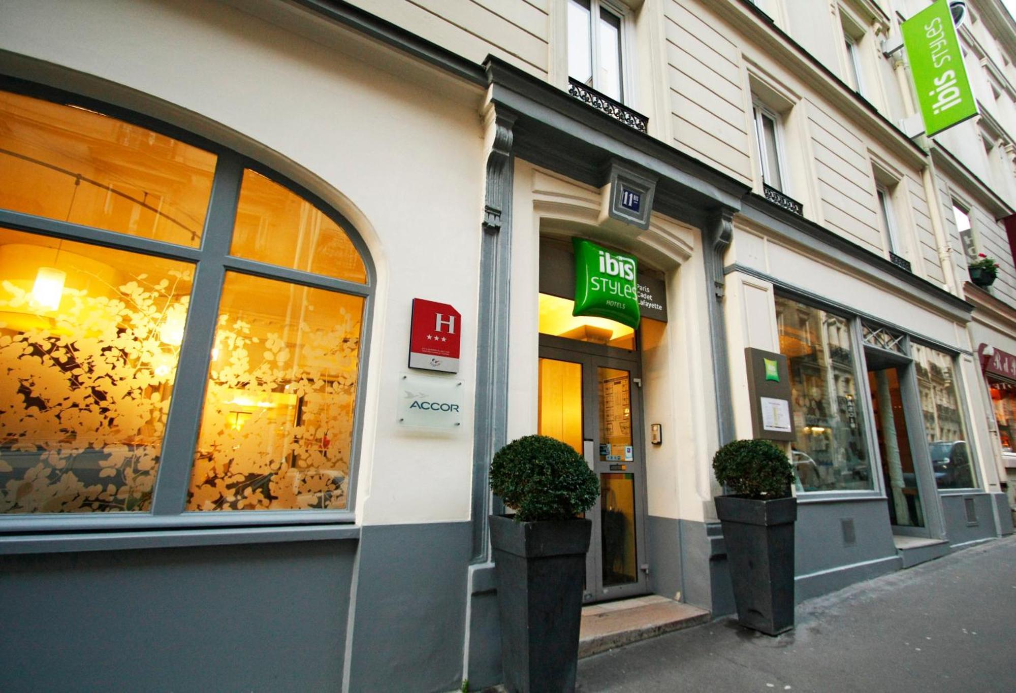 Hotel Ibis Styles Paris Cadet Lafayette Esterno foto