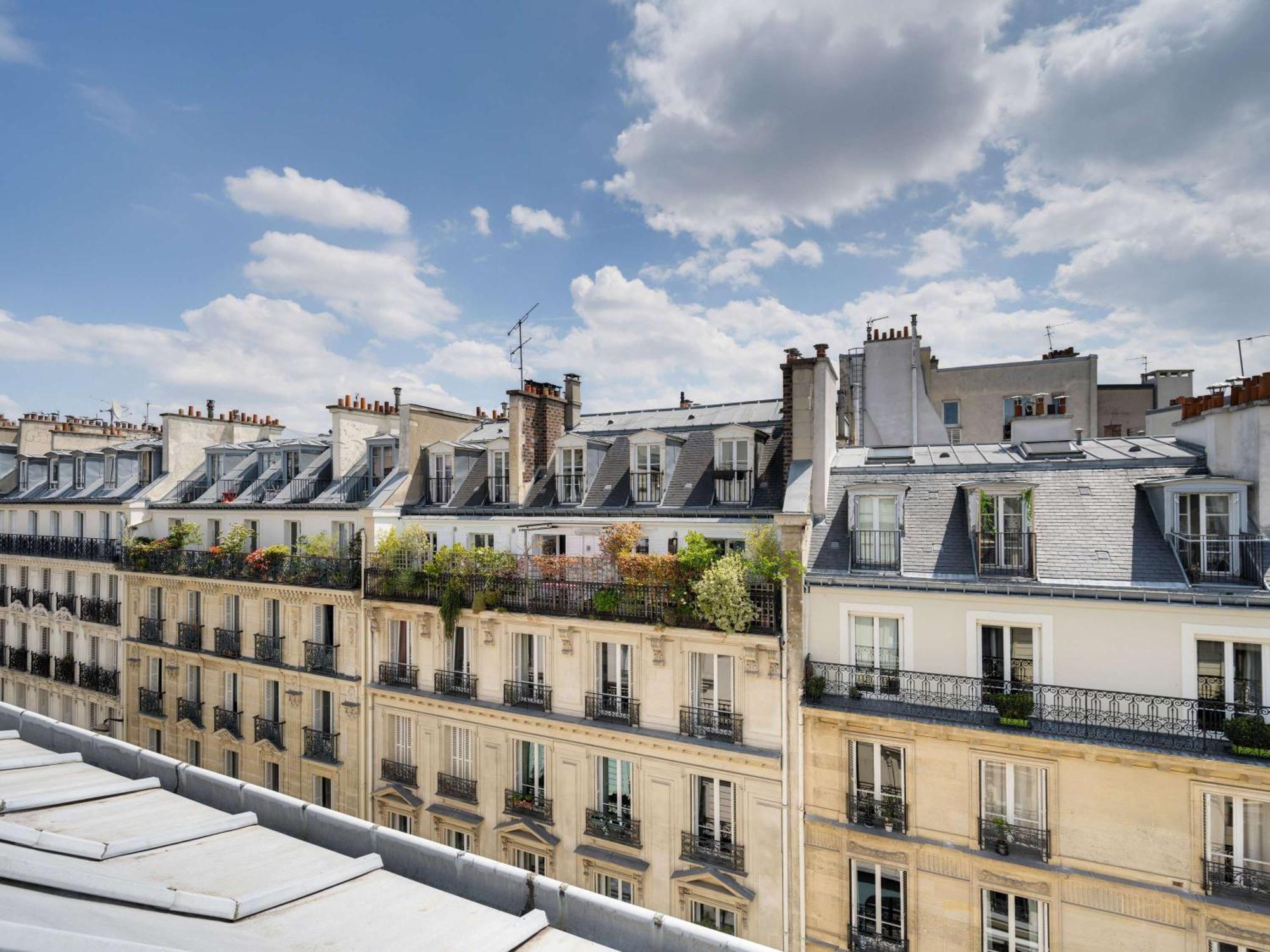 Hotel Ibis Styles Paris Cadet Lafayette Esterno foto