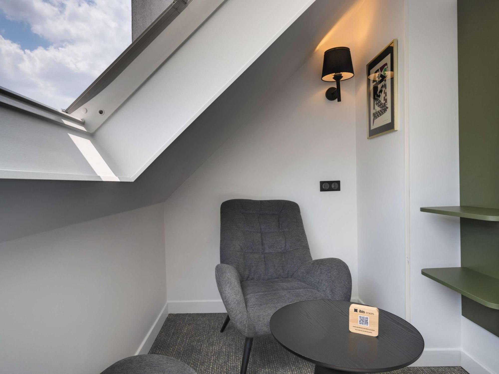 Hotel Ibis Styles Paris Cadet Lafayette Esterno foto