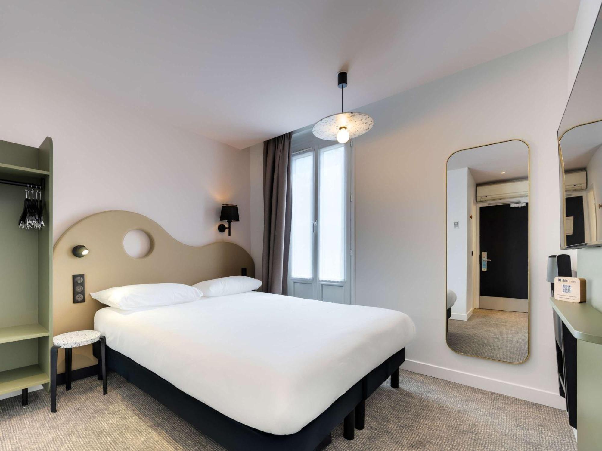 Hotel Ibis Styles Paris Cadet Lafayette Esterno foto