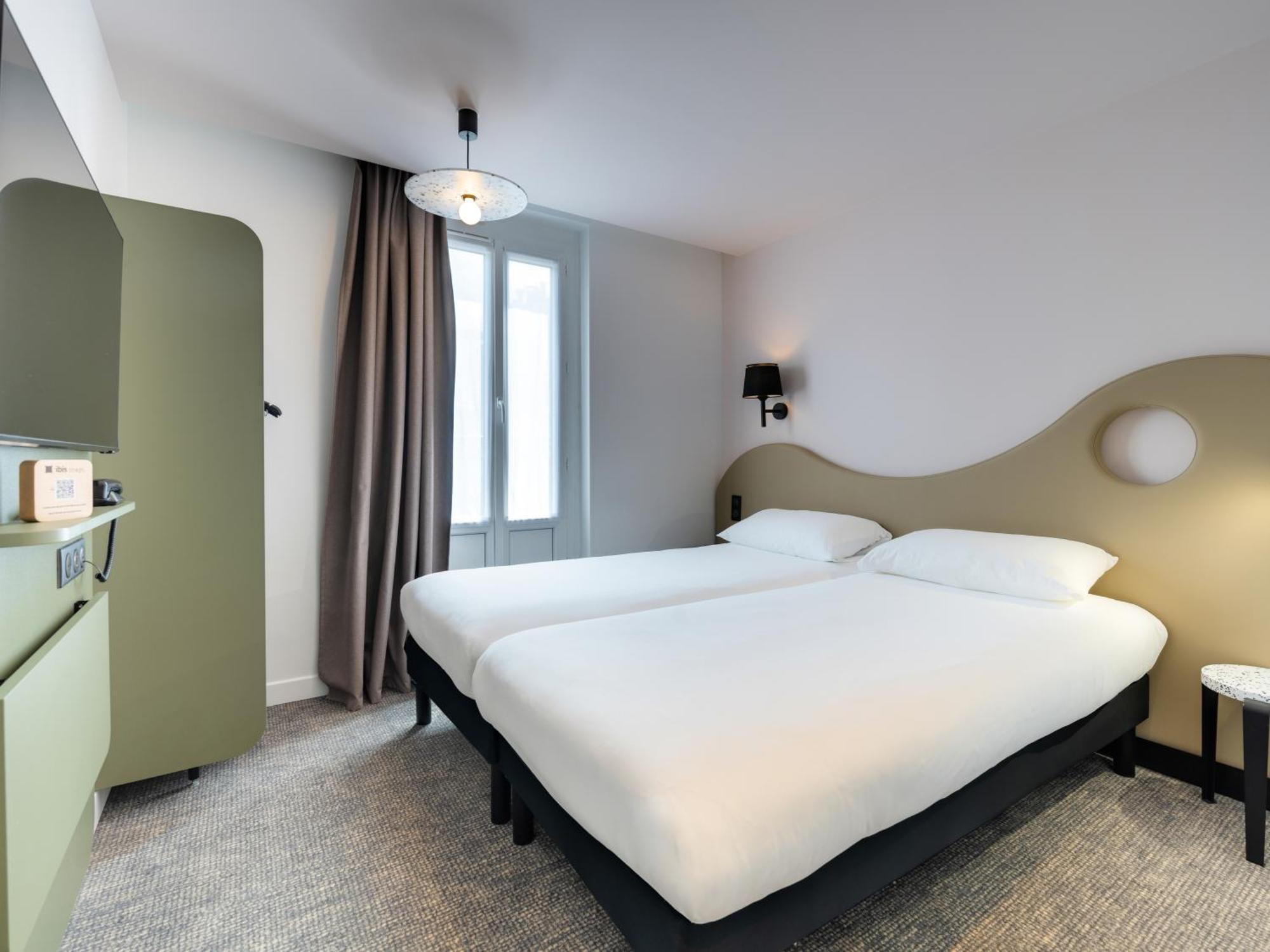 Hotel Ibis Styles Paris Cadet Lafayette Esterno foto