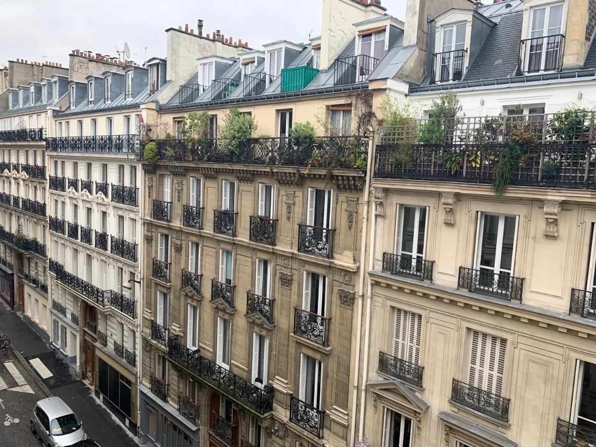 Hotel Ibis Styles Paris Cadet Lafayette Esterno foto